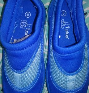 Toddlers Size 8 Water Shoes NWT